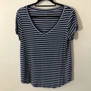american eagle blue and white soft and sexy tee